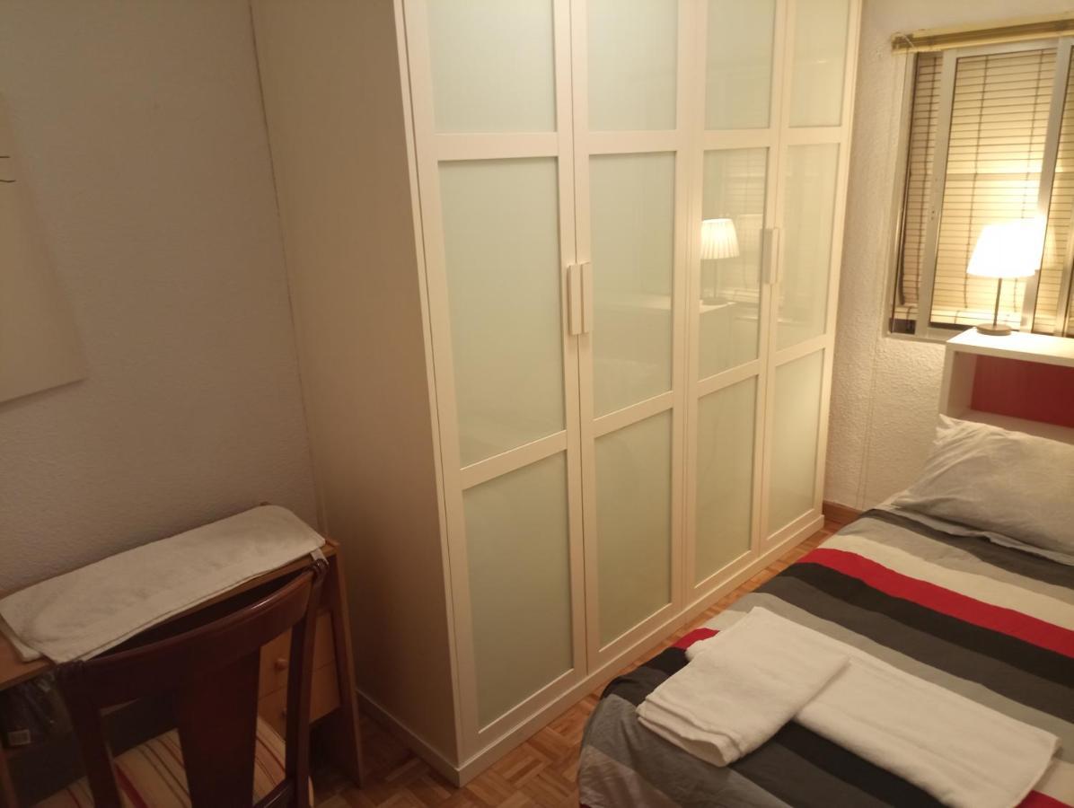 2-Centro Hab Compartida Masculina 8X Bed & Breakfast Madrid Dış mekan fotoğraf