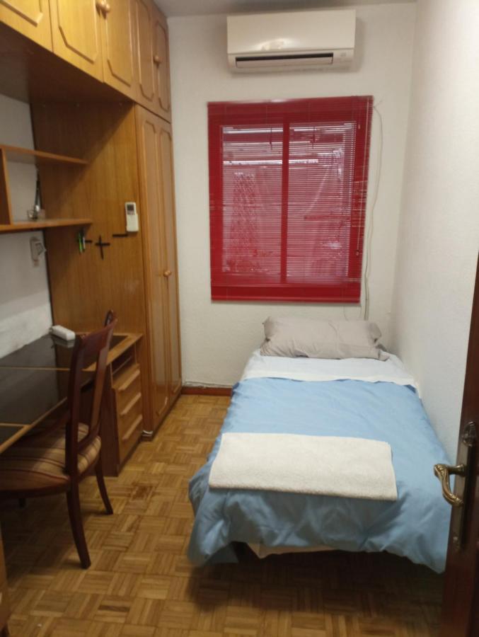 2-Centro Hab Compartida Masculina 8X Bed & Breakfast Madrid Dış mekan fotoğraf